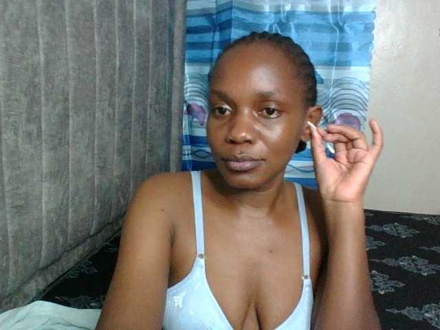 Minimochie live cam on BongaCams