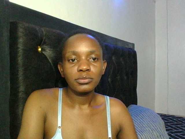 Minimochie live cam on BongaCams