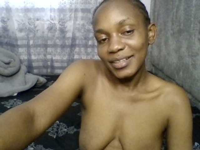 Minimochie live cam on BongaCams