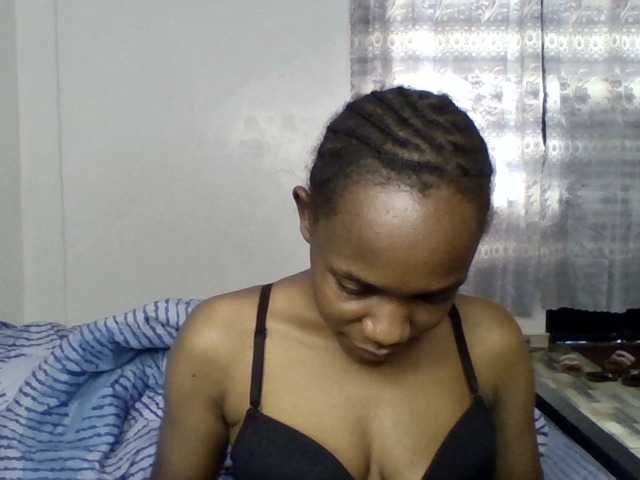 Minimochie live cam on BongaCams