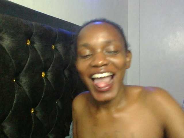 Minimochie live cam on BongaCams