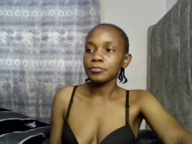 Minimochie live cam on BongaCams