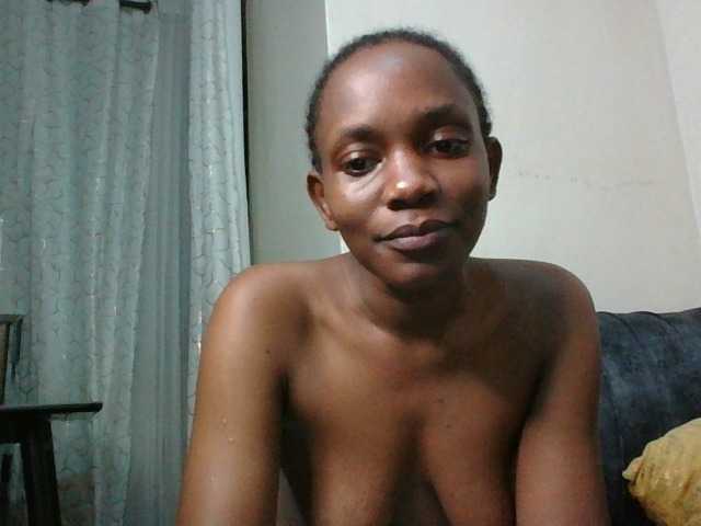 Minimochie live cam on BongaCams