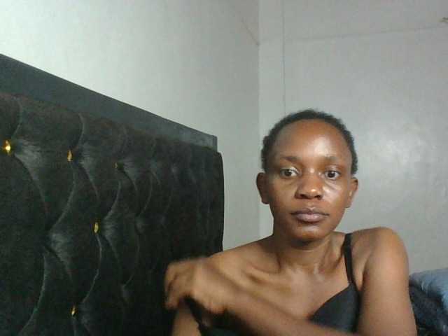 Minimochie live cam on BongaCams