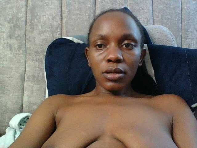 Minimochie live cam on BongaCams