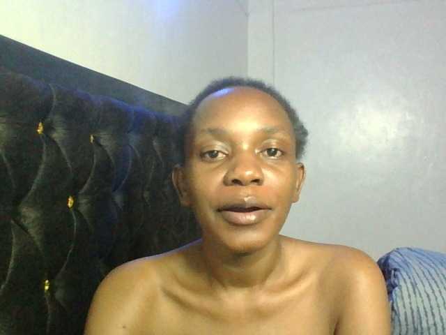 Minimochie live cam on BongaCams