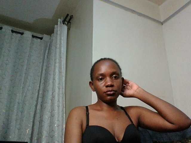 Minimochie live cam on BongaCams