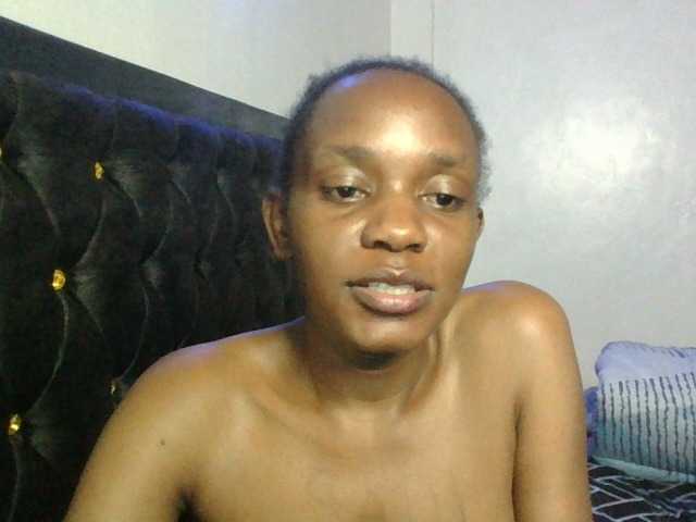 Minimochie live cam on BongaCams