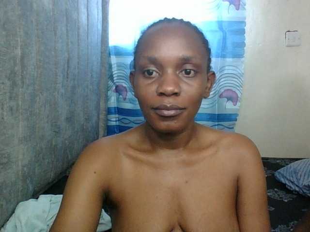 Minimochie live cam on BongaCams