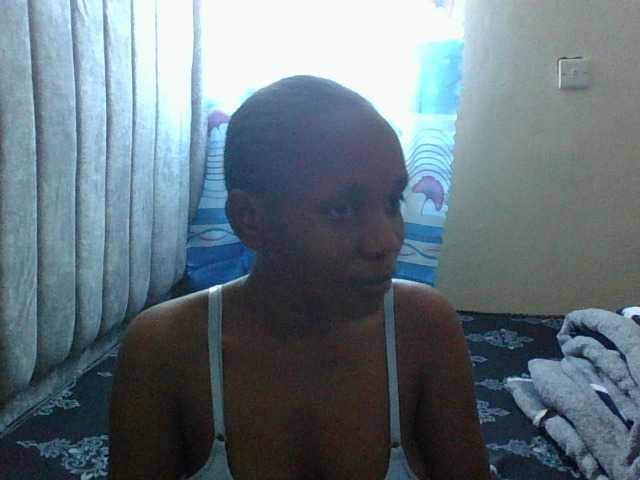 Minimochie live cam on BongaCams