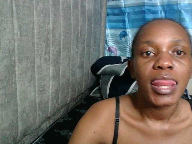 Minimochie live cam on BongaCams