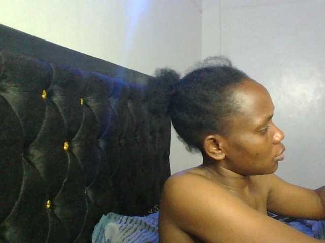 Minimochie live cam on BongaCams