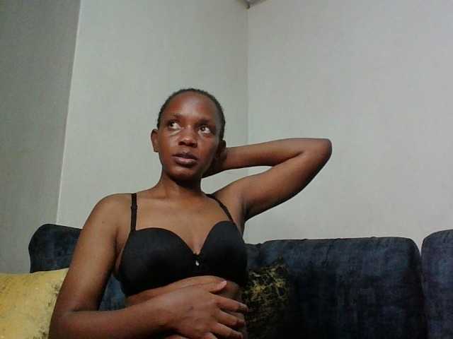 Minimochie live cam on BongaCams