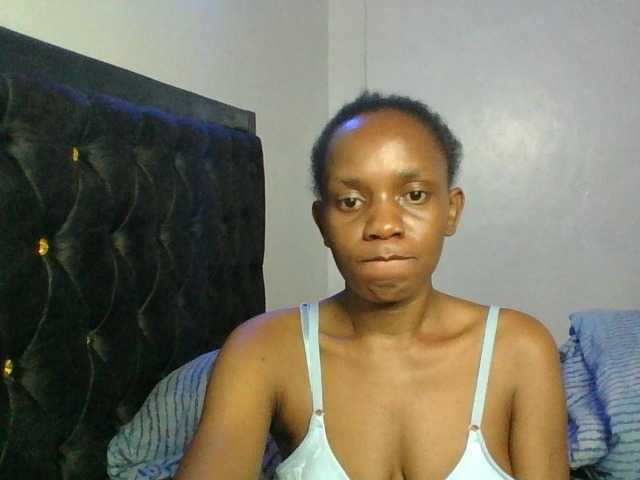 Minimochie live cam on BongaCams