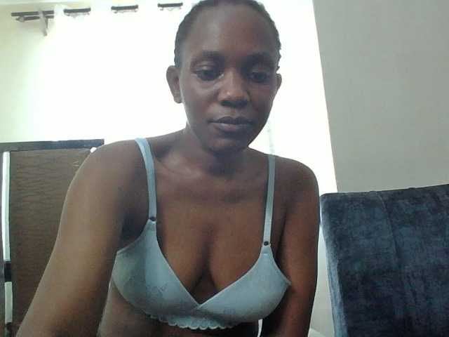Minimochie live cam on BongaCams
