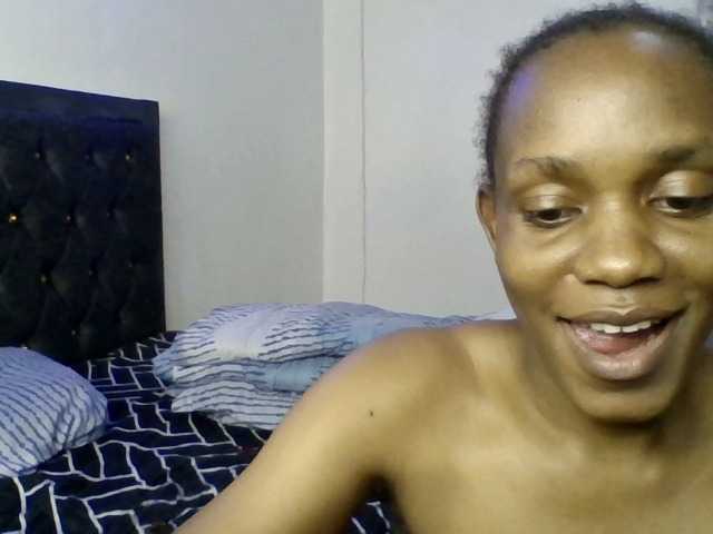 Minimochie live cam on BongaCams
