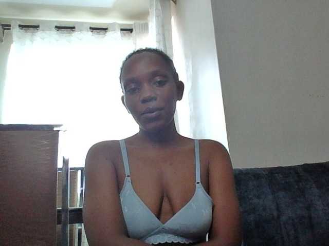 Minimochie live cam on BongaCams