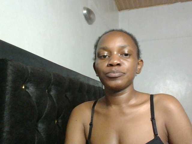 Minimochie live cam on BongaCams