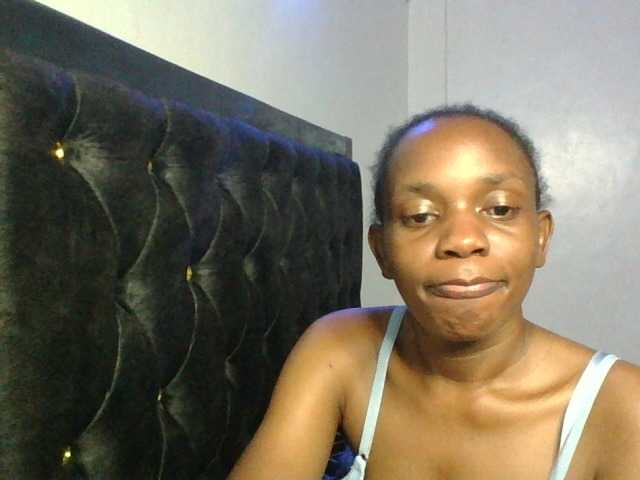 Minimochie live cam on BongaCams