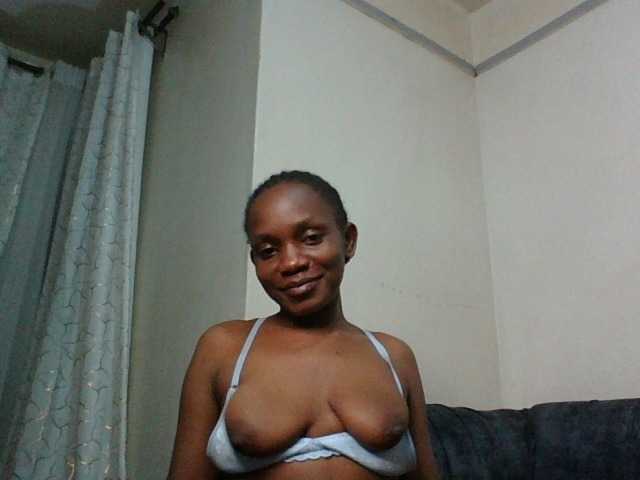 Minimochie live cam on BongaCams
