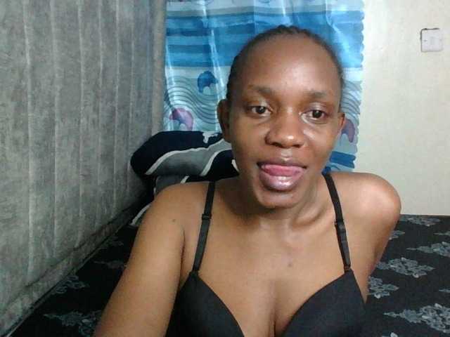 Minimochie live cam on BongaCams