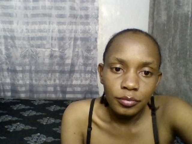 Minimochie live cam on BongaCams