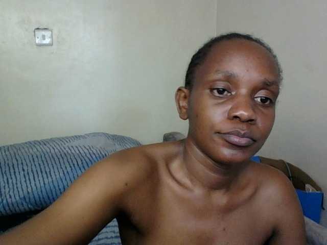 Minimochie live cam on BongaCams