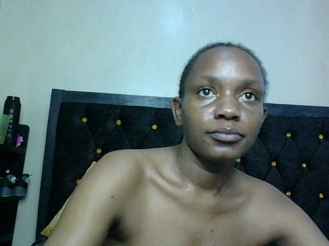 Minimochie live cam on BongaCams
