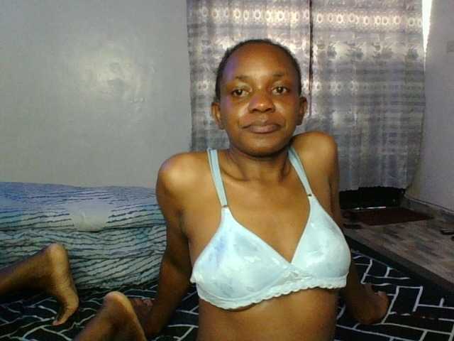 Minimochie live cam on BongaCams
