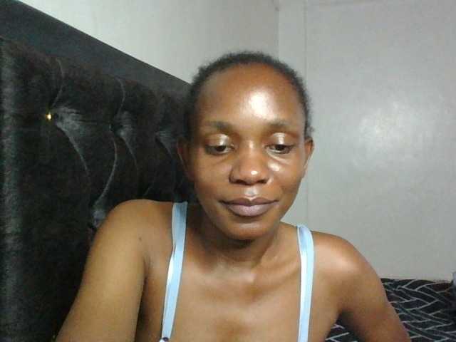 Minimochie live cam on BongaCams