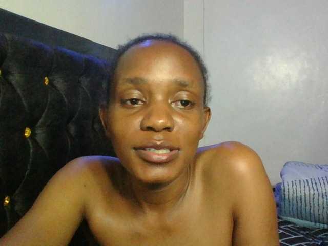Minimochie live cam on BongaCams