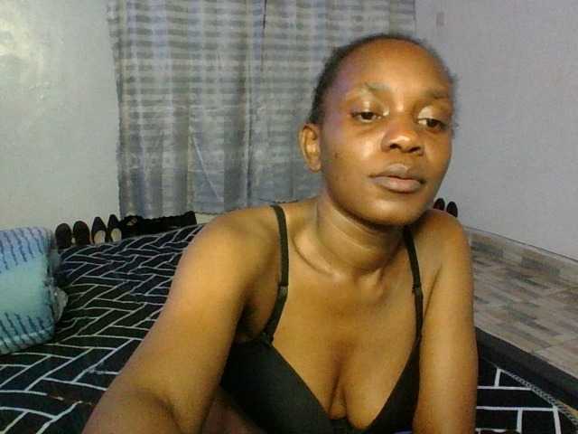 Minimochie live cam on BongaCams