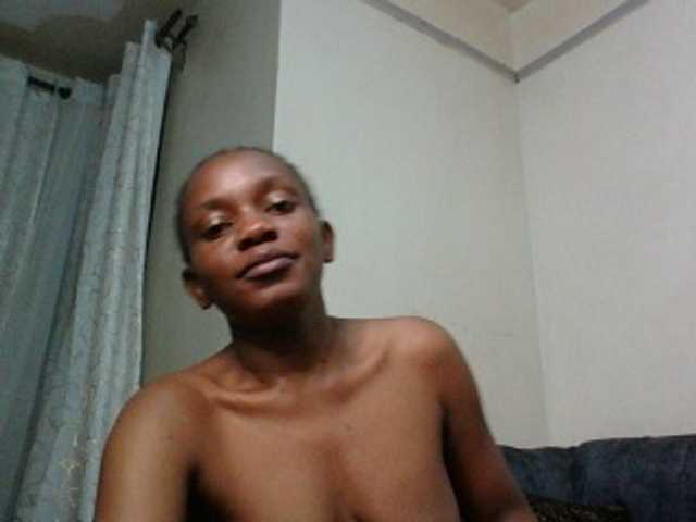 Minimochie live cam on BongaCams