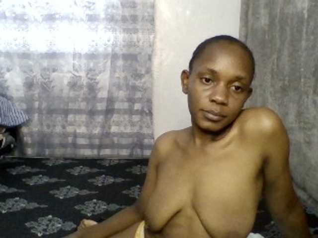 Minimochie live cam on BongaCams