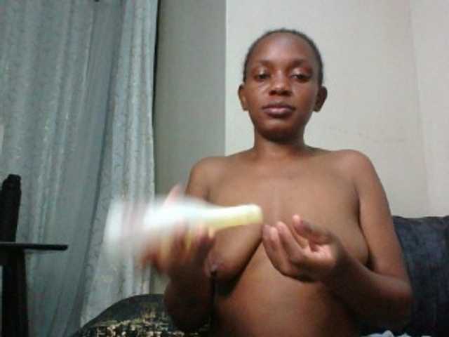 Minimochie live cam on BongaCams