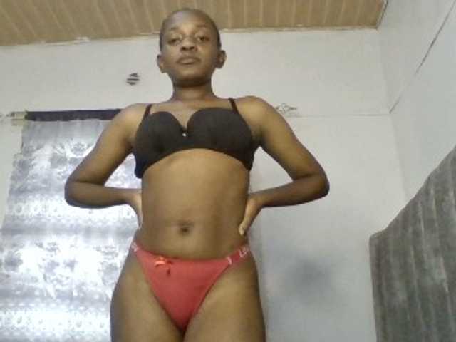 Minimochie live cam on BongaCams