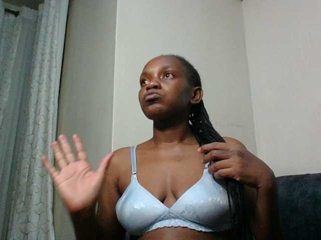 Minimochie live cam on BongaCams