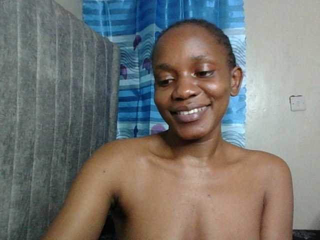 Minimochie, en vivo ahora en BongaCams