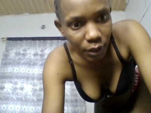 Minimochie live cam on BongaCams