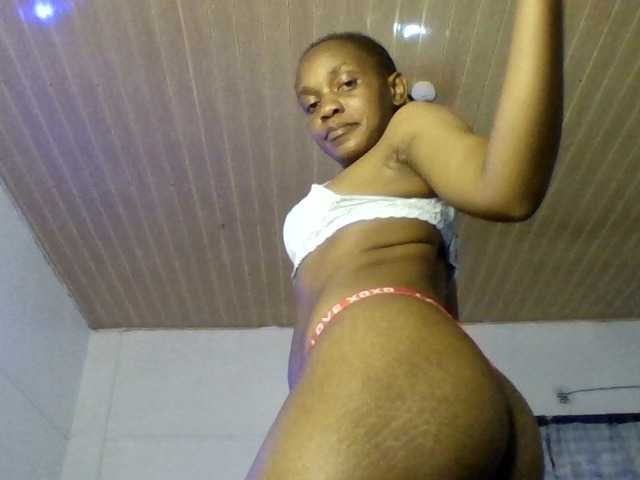 Minimochie live cam on BongaCams