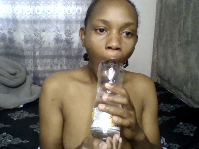 Minimochie live cam on BongaCams