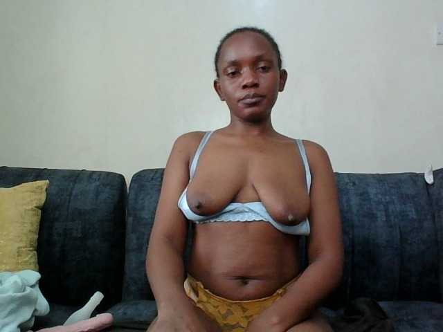 Minimochie live cam on BongaCams