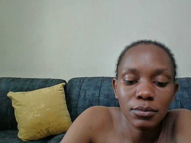 Minimochie live cam on BongaCams
