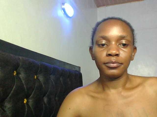 Minimochie live cam on BongaCams