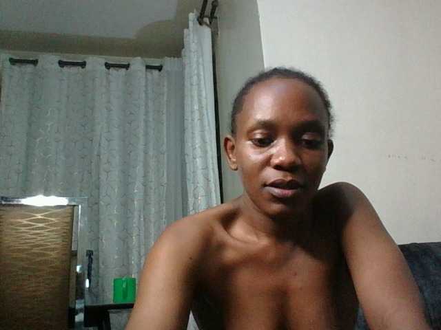 Minimochie live cam on BongaCams