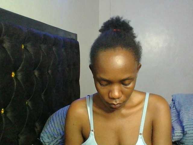 Minimochie live cam on BongaCams