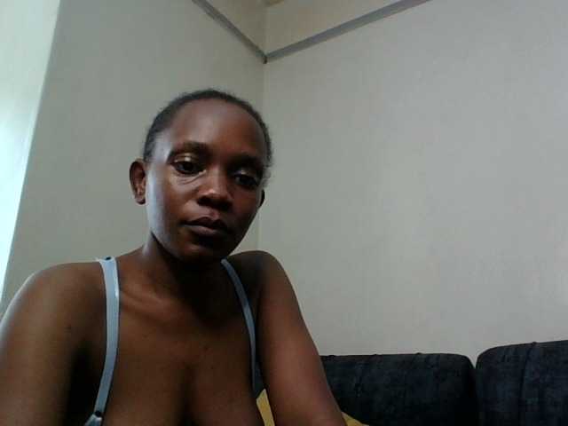 Minimochie live cam on BongaCams