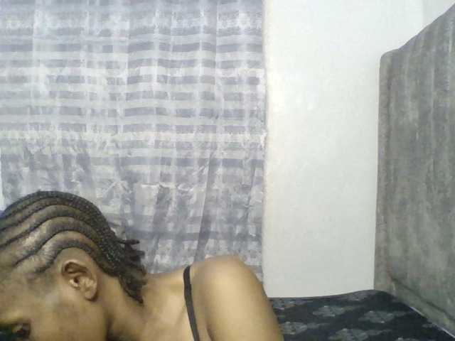 Minimochie live cam on BongaCams