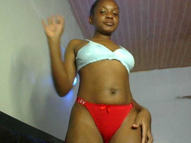 Minimochie live cam on BongaCams