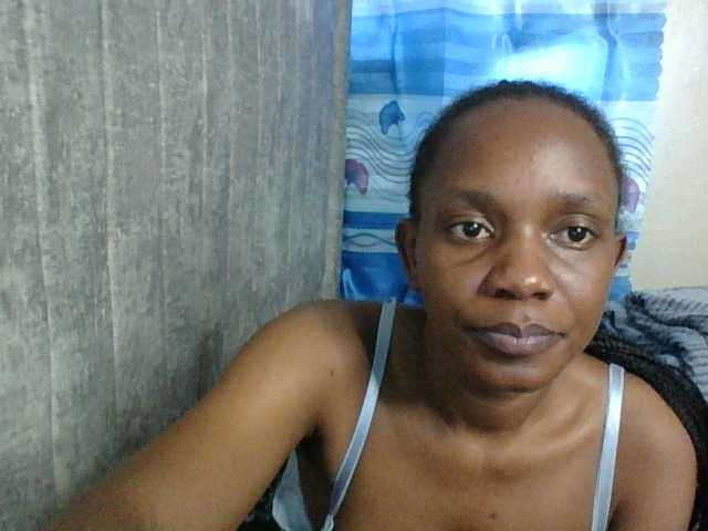 Minimochie live cam on BongaCams